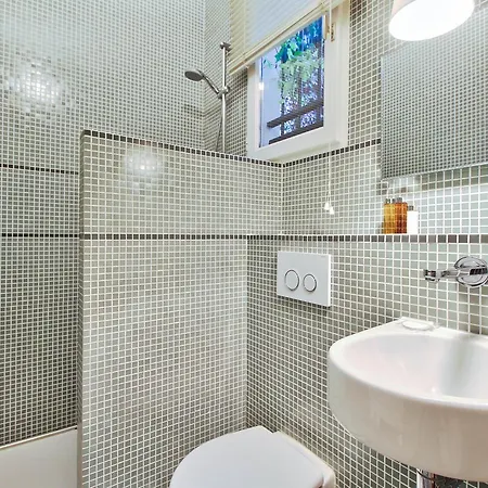 Mouton Duvernet Apartment *